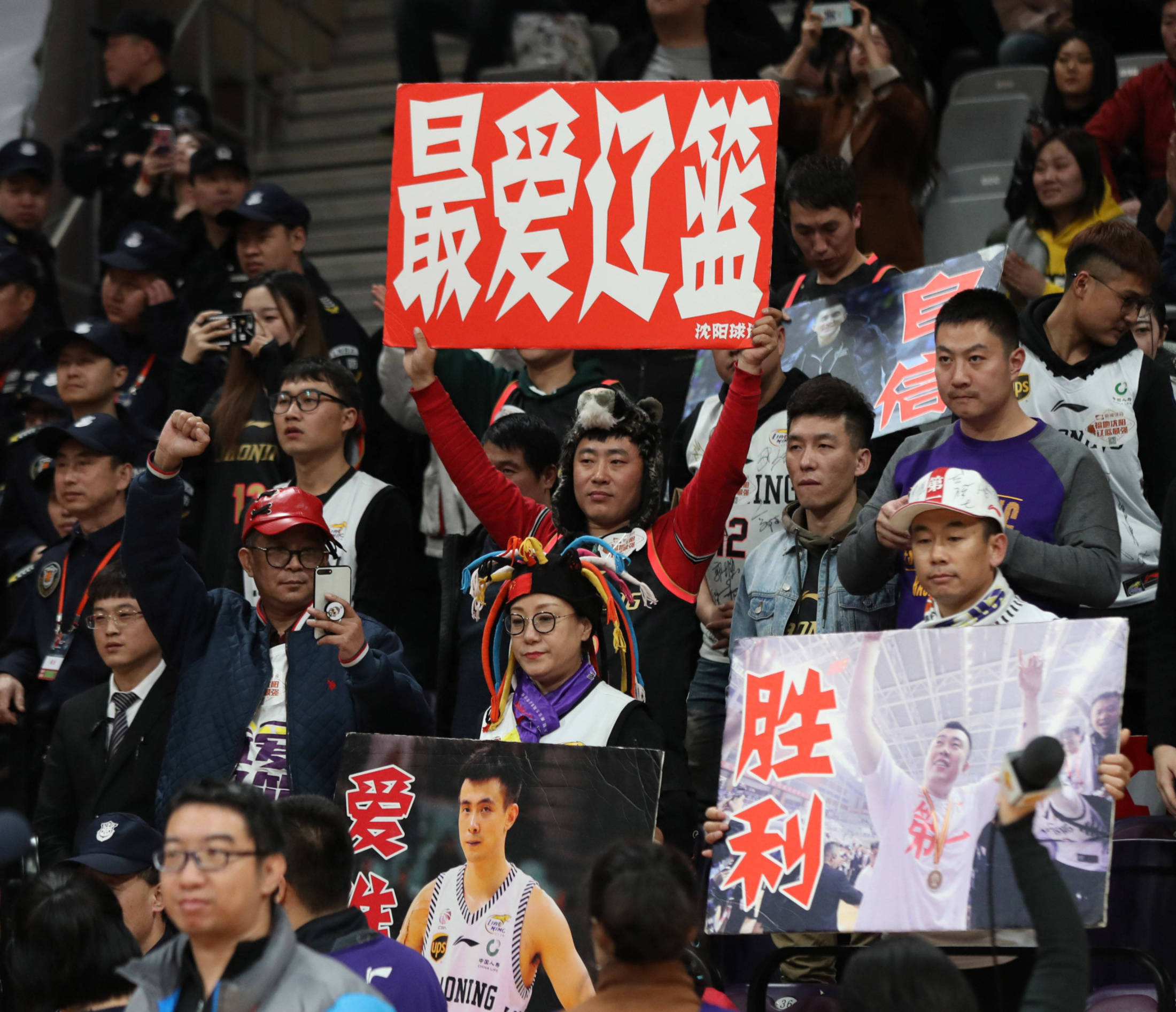 开云体育-关于强队之战燃爆赛场，全球球迷齐聚的信息
