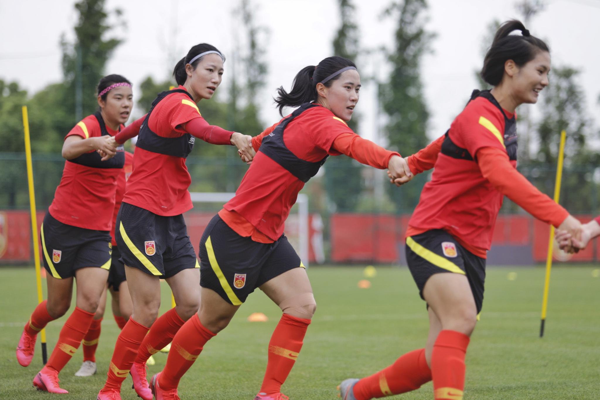 中国女足备战东京奥运危机四伏争夺胜利的简单介绍