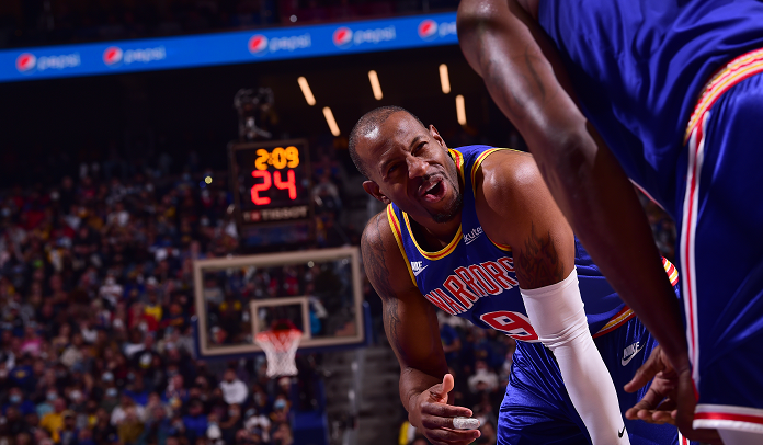 开云体育官网-勇士客场逆转公牛，十连胜稳坐榜首的简单介绍