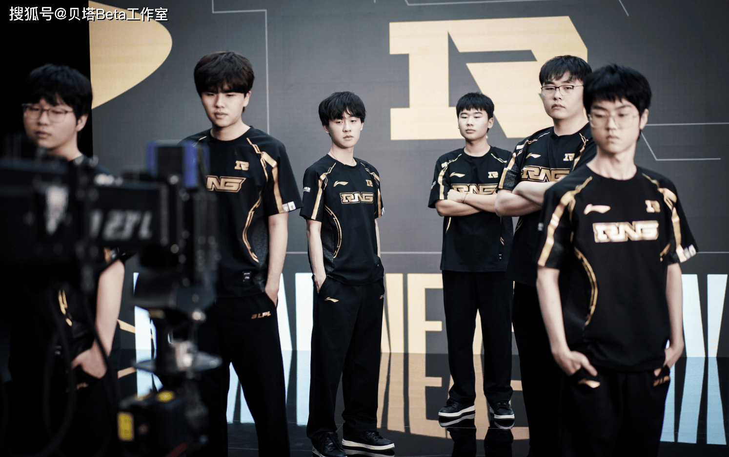 关于RNG强势DRX，Caps惊艳世界的信息