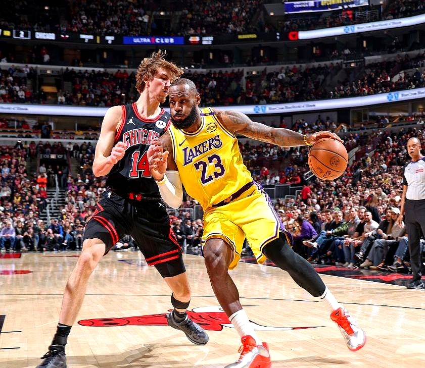 开云体育在线-灰熊主场痛宰湖人，豪取五连胜