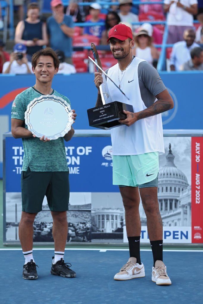 包含世界网球队险胜日本网球队,克耶高斯高光表现的词条 包含世界网球队险胜日本网球队,克耶高斯高光表现的词条