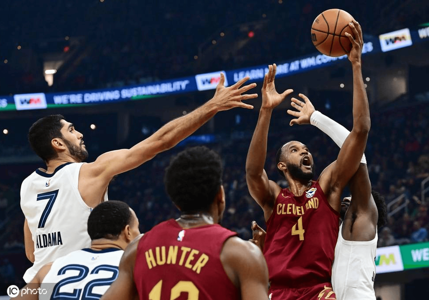 开云体育app-骑士主场击败活塞，豪取大胜