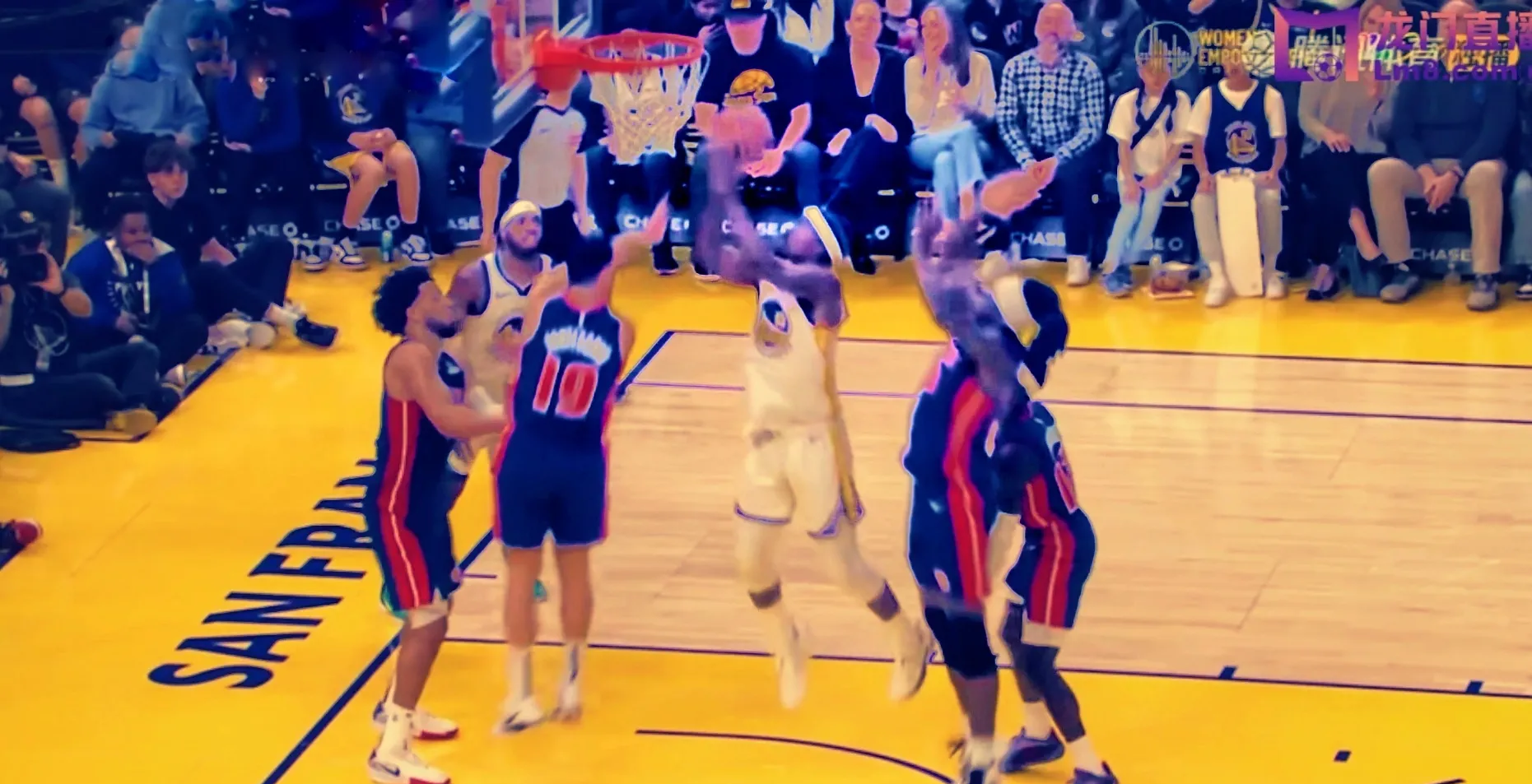 骑士主场击败活塞，豪取大胜