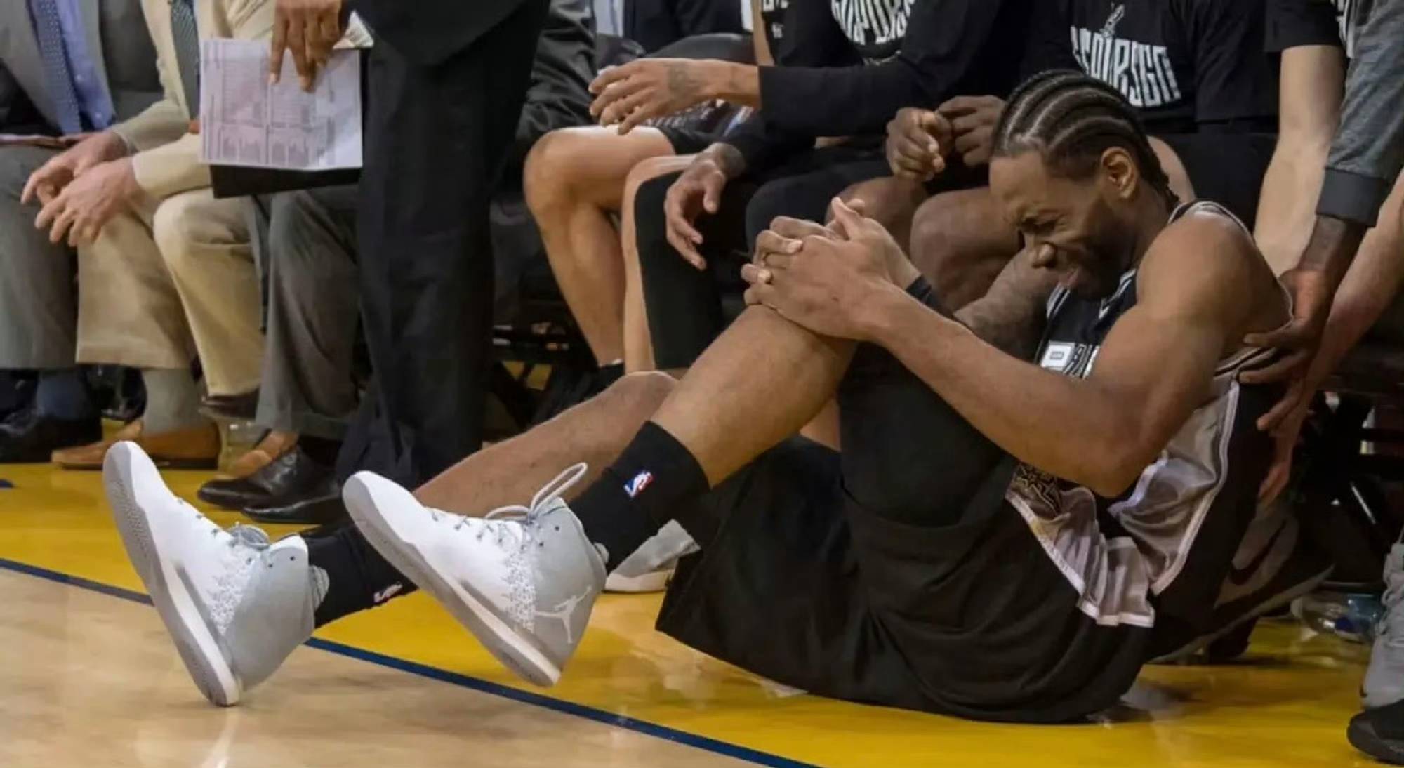 开云体育APP下载-马刺主场击败勇士，伦纳德砍下全场最高35分