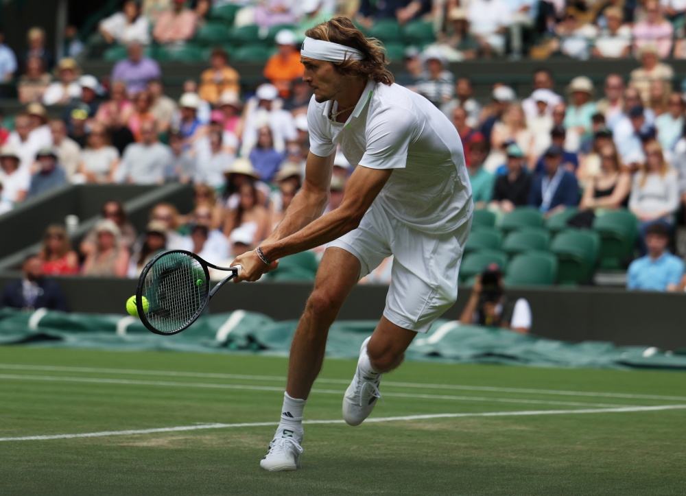 开云体育APP下载-法网轻取温网，兹维列夫点燃赛场