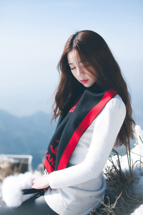 双线征服，雷恩足球碾压佛罗伦萨，李刚仁F1街道赛上演速度奇迹