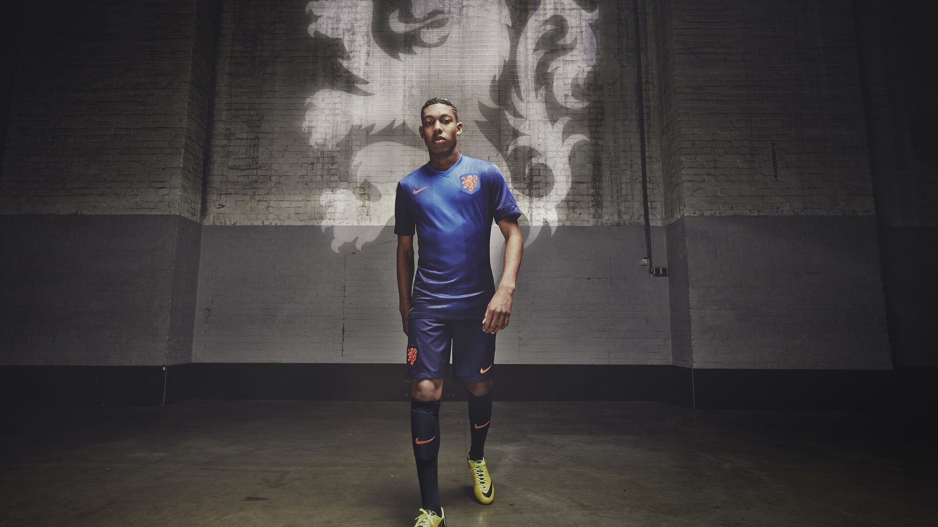 撕裂与洞穿，当雷霆击碎铁幕，库里射落星辰