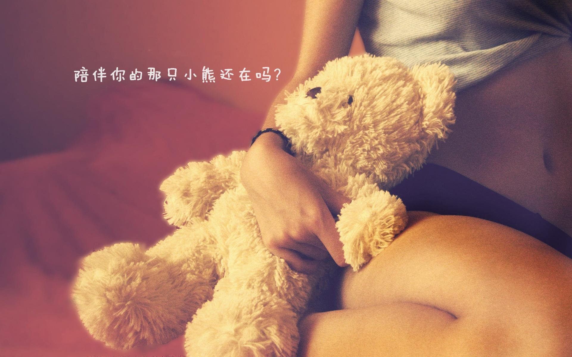 世界杯头名之争,阿联酋绝杀波兰,哈兰德带队取胜,防守反击奏效